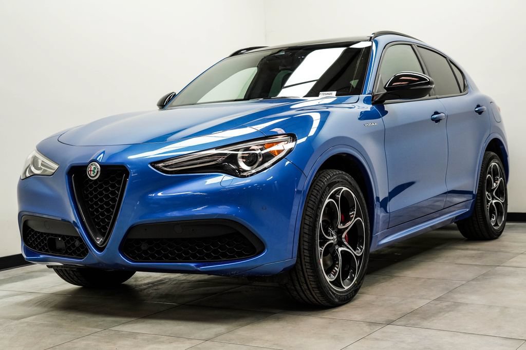 Used 2023 Alfa Romeo Stelvio Veloce AWD/4WD image 9