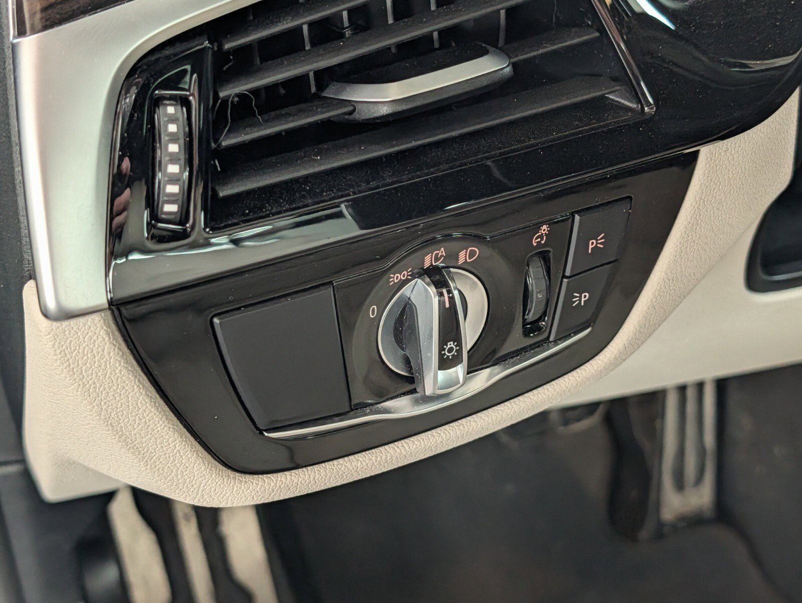 Certified 2023 BMW 530i xDrive AWD/4WD image 15