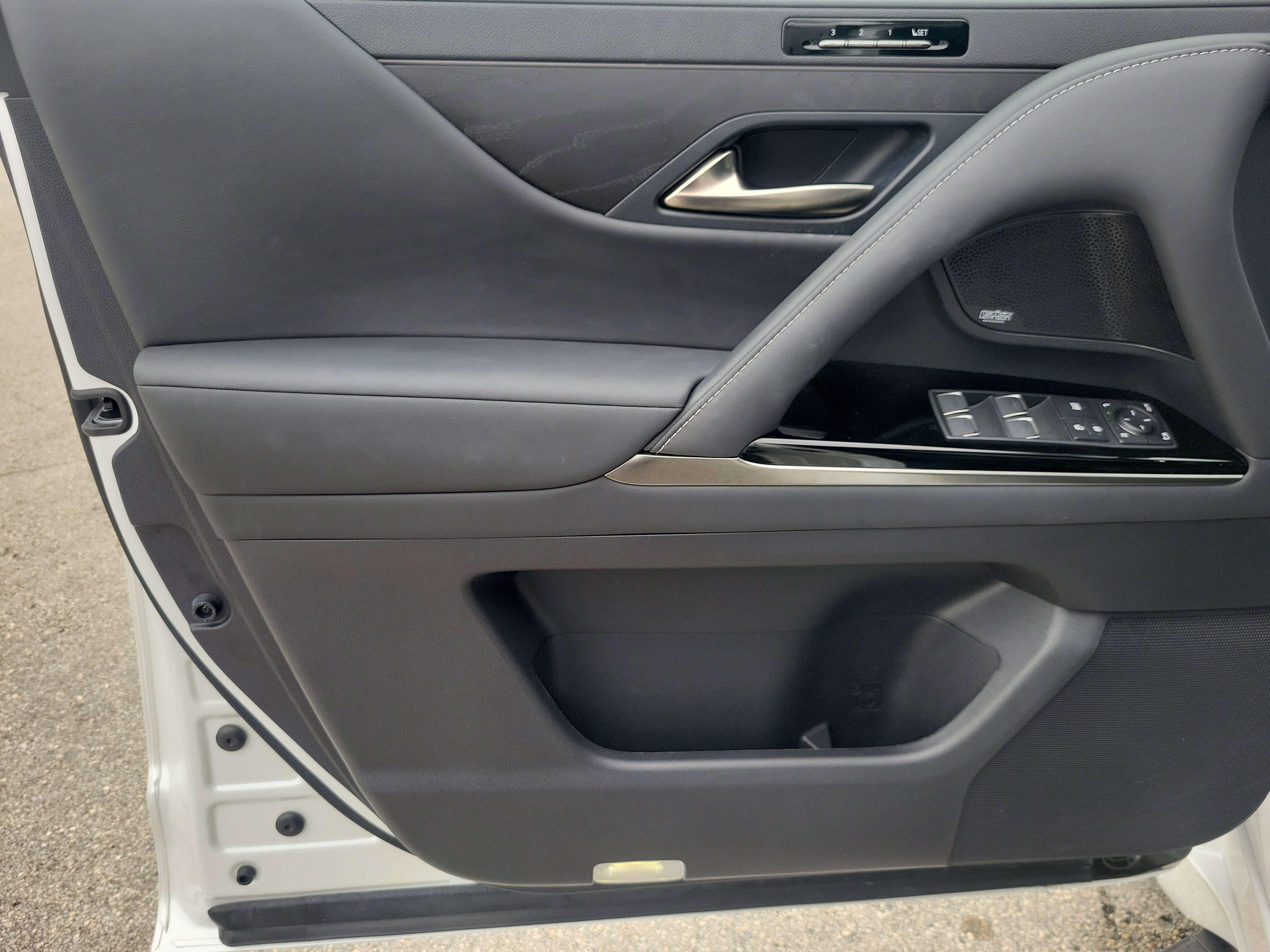 Used 2024 Lexus LX 600 LX 600 Premium 4WD image 25