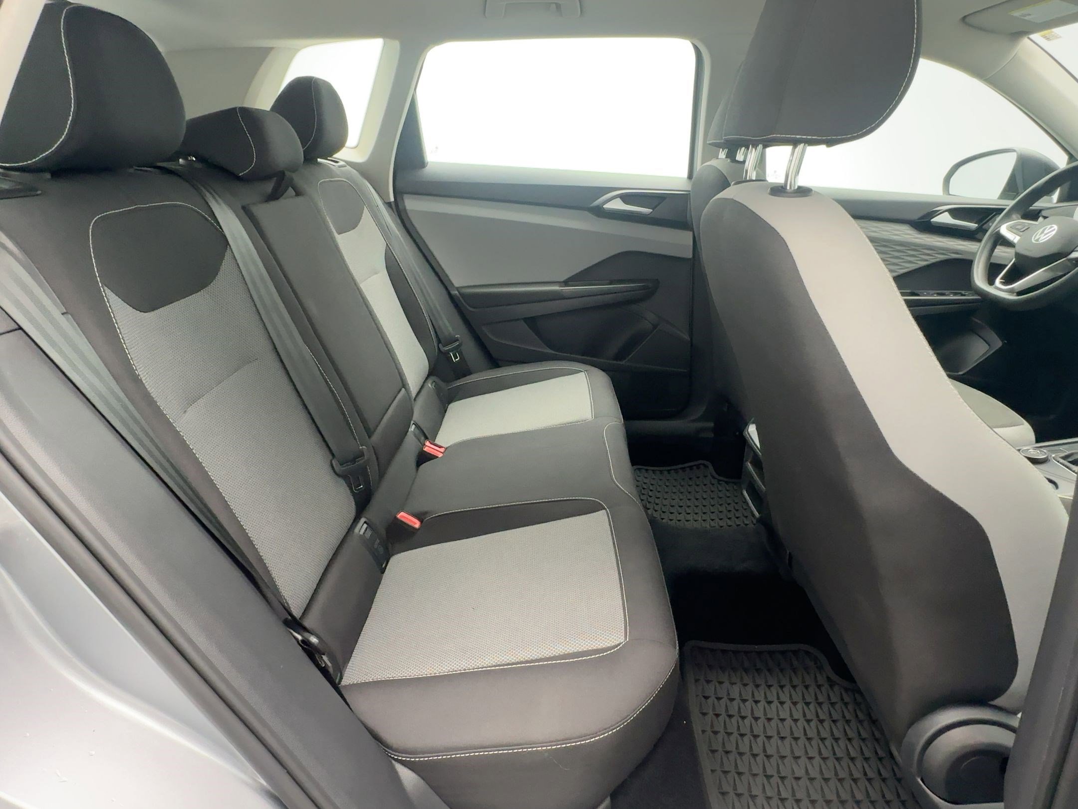 Used 2022 Volkswagen Taos S image 27