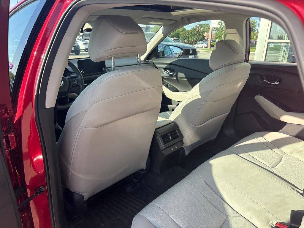 Certified 2025 Honda Accord SE image 36