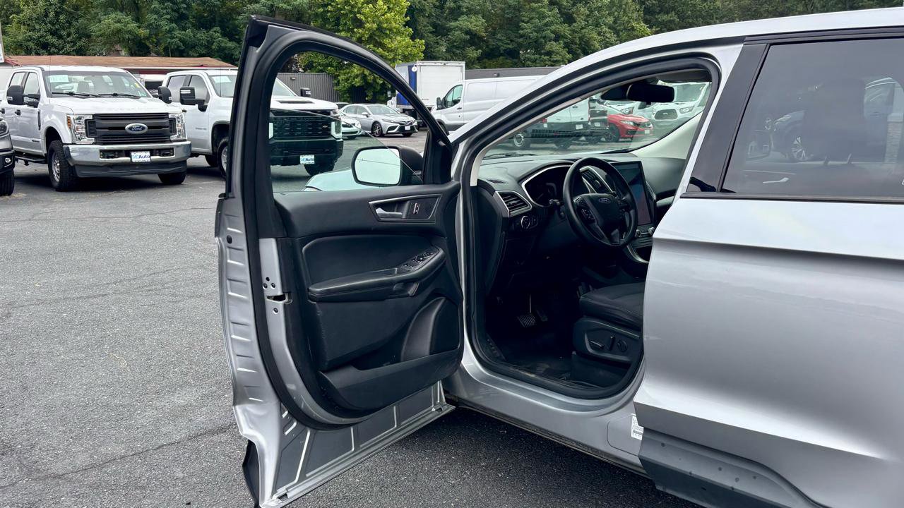 Used 2021 Ford Edge SE FWD image 14