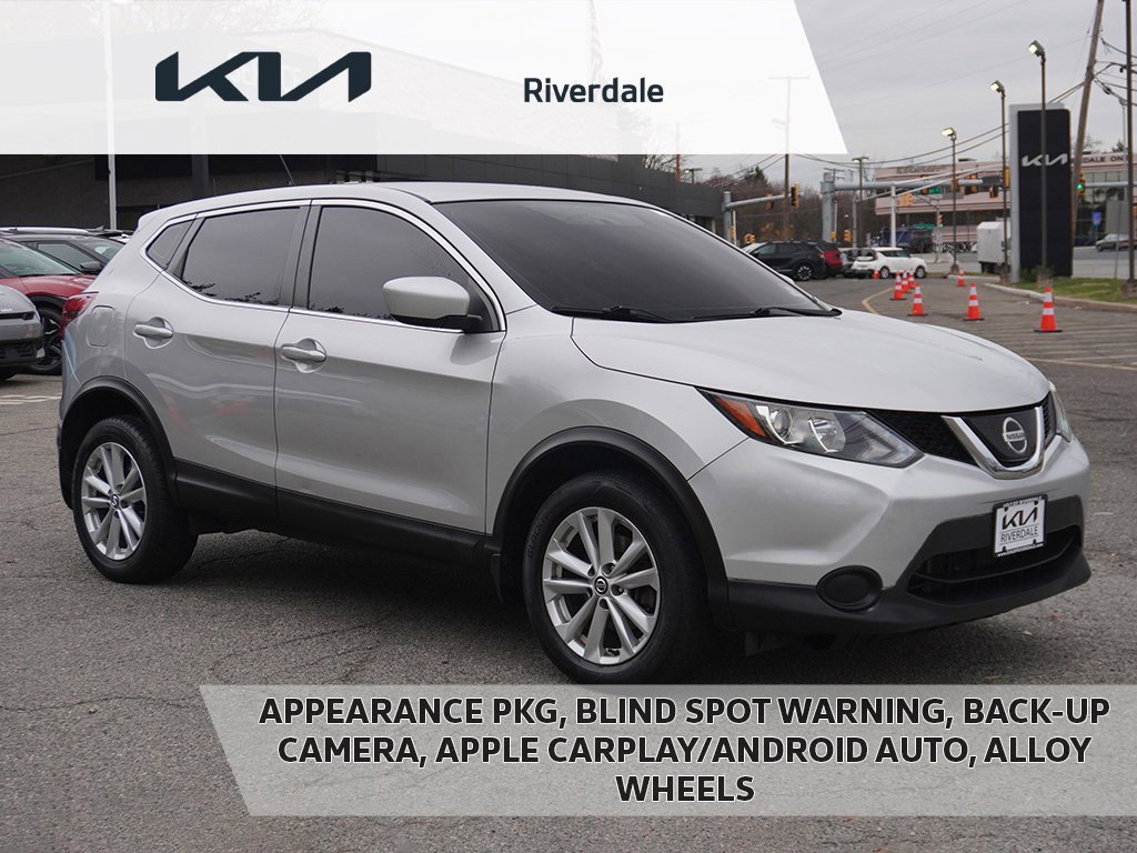 Used 2019 Nissan Rogue Sport S w/ Appearance Package image 1