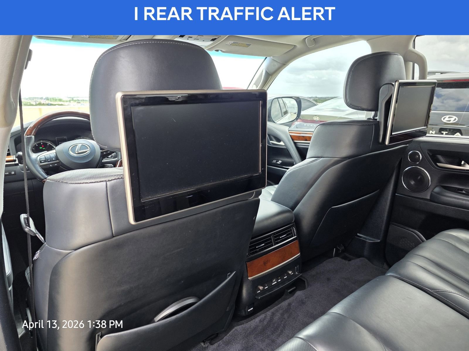 Used 2019 Lexus LX 570 4WD w/ Luxury Package image 18