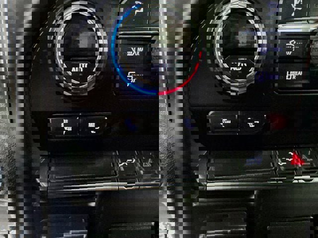 Used 2022 Chevrolet Silverado 2500 LT w/ Convenience Package image 16