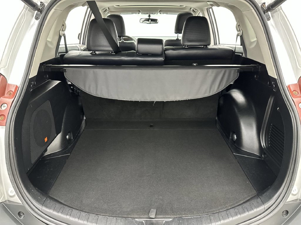 Used 2013 Toyota RAV4 Limited AWD/4WD image 24
