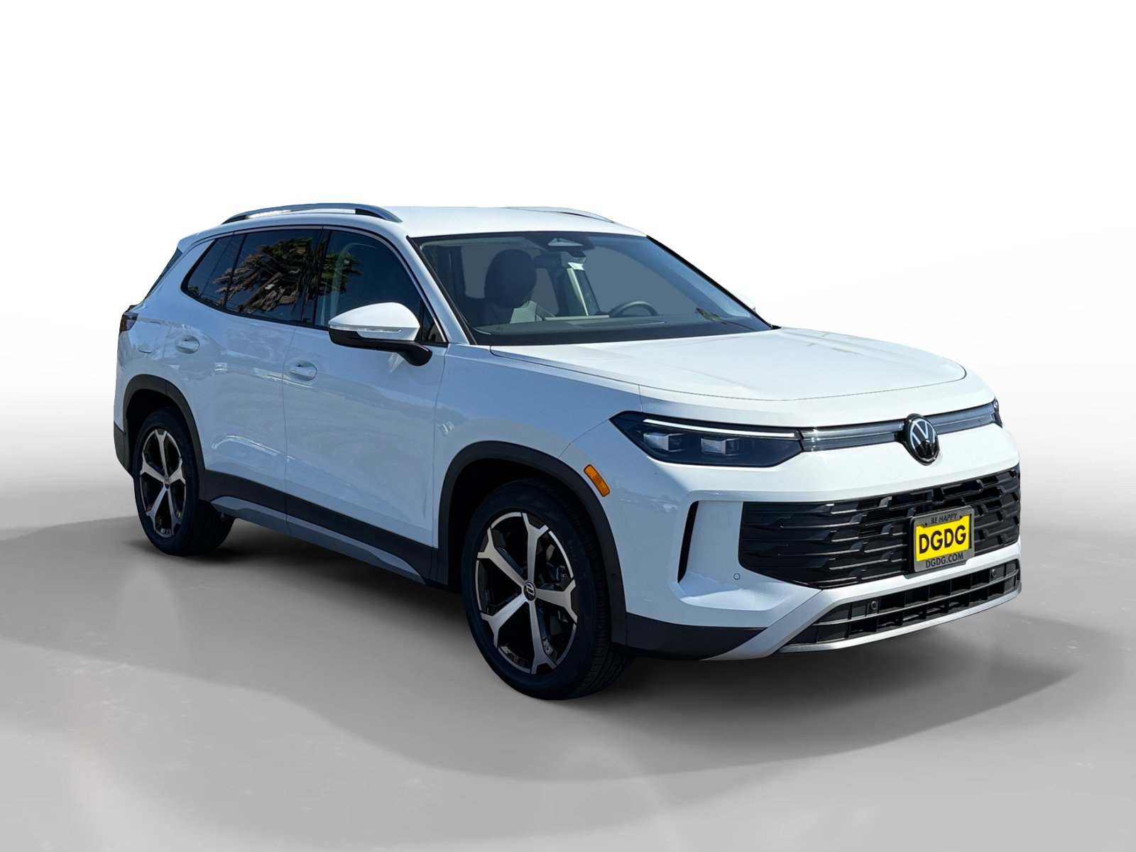 New 2026 Volkswagen Tiguan SE FWD image 7