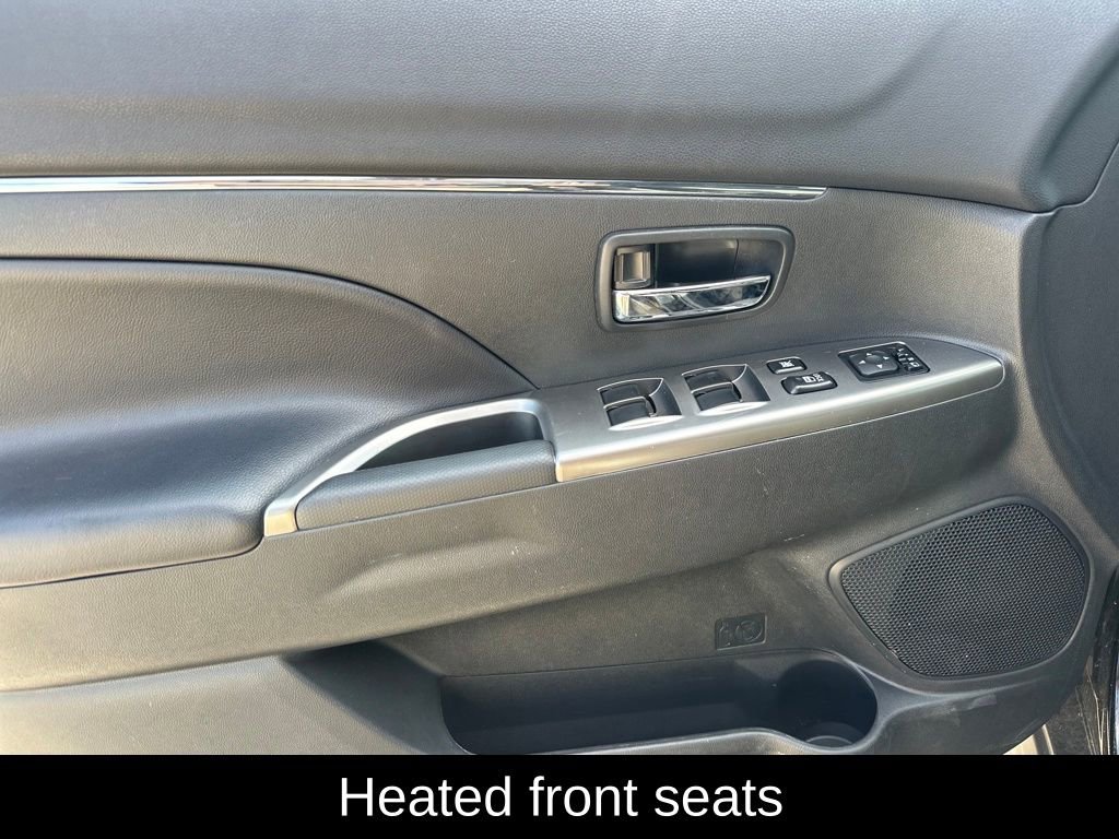 Used 2025 Mitsubishi Outlander Sport SE image 13