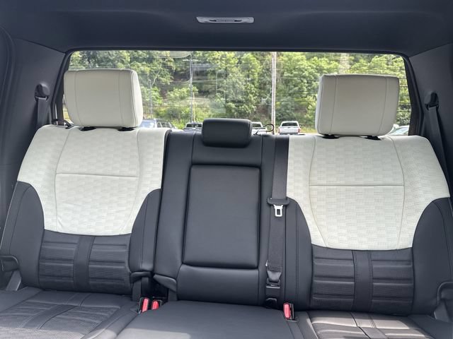 Used 2024 Toyota Tundra Capstone AWD/4WD image 28