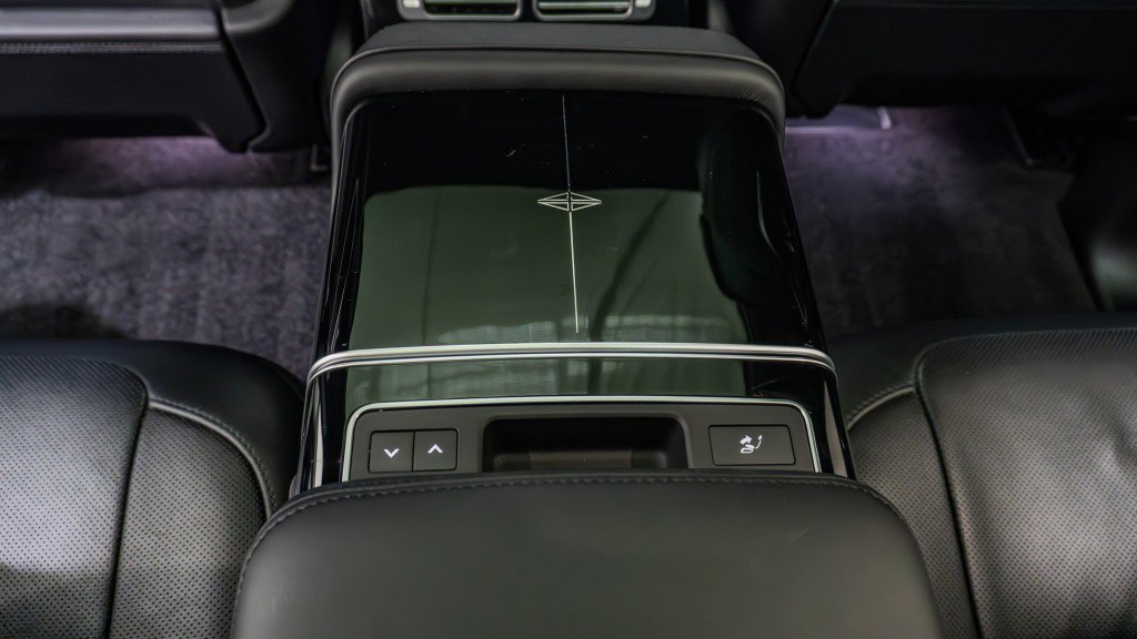 Used 2021 Land Rover Range Rover Autobiography Fifty Edition image 36