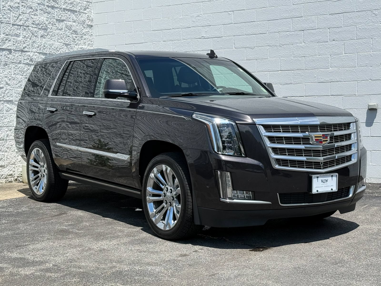 Used 2018 Cadillac Escalade Premium Luxury w/ LPO, Radiant Package