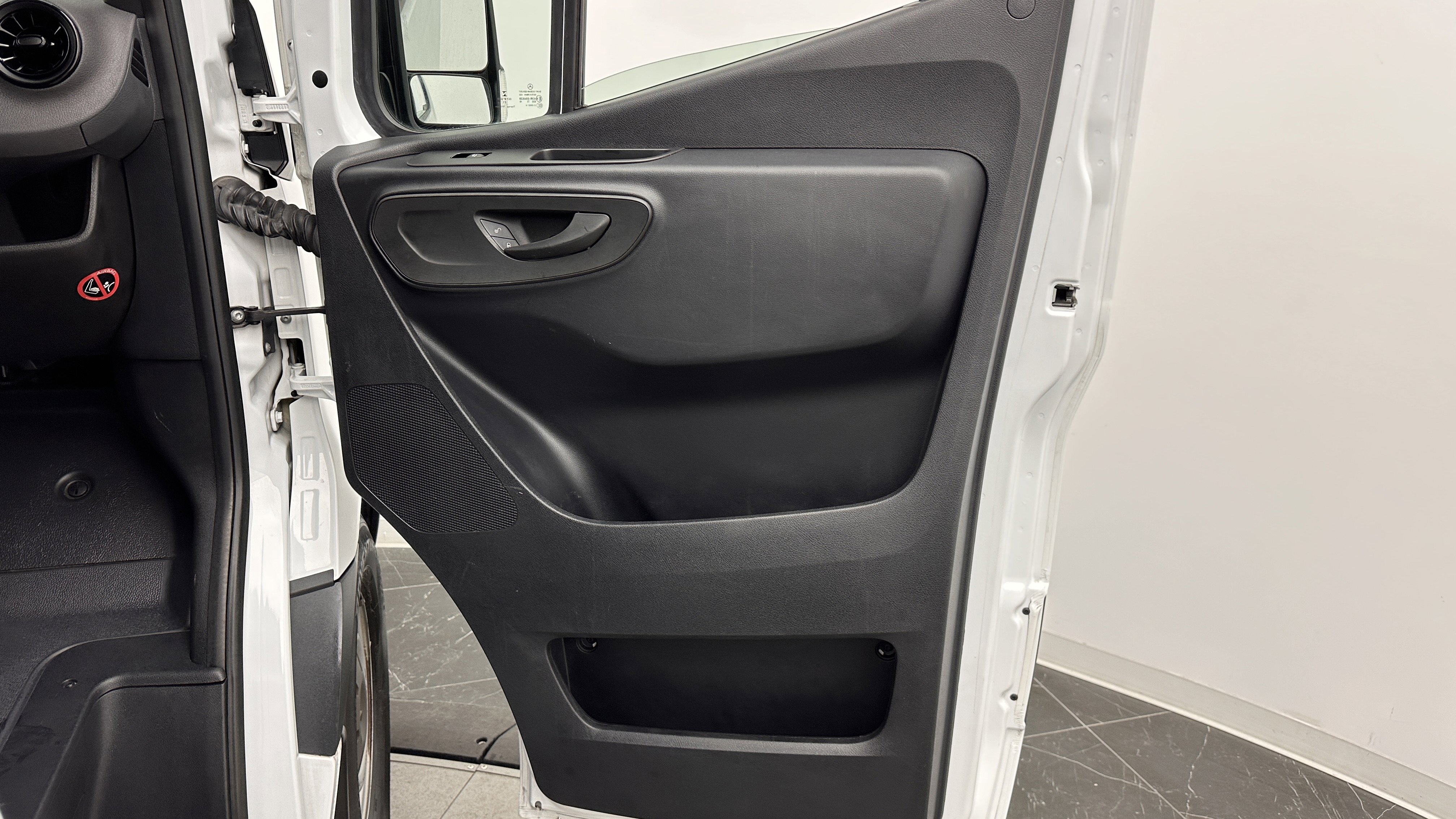 Used 2022 Mercedes-Benz Sprinter 1500 image 26