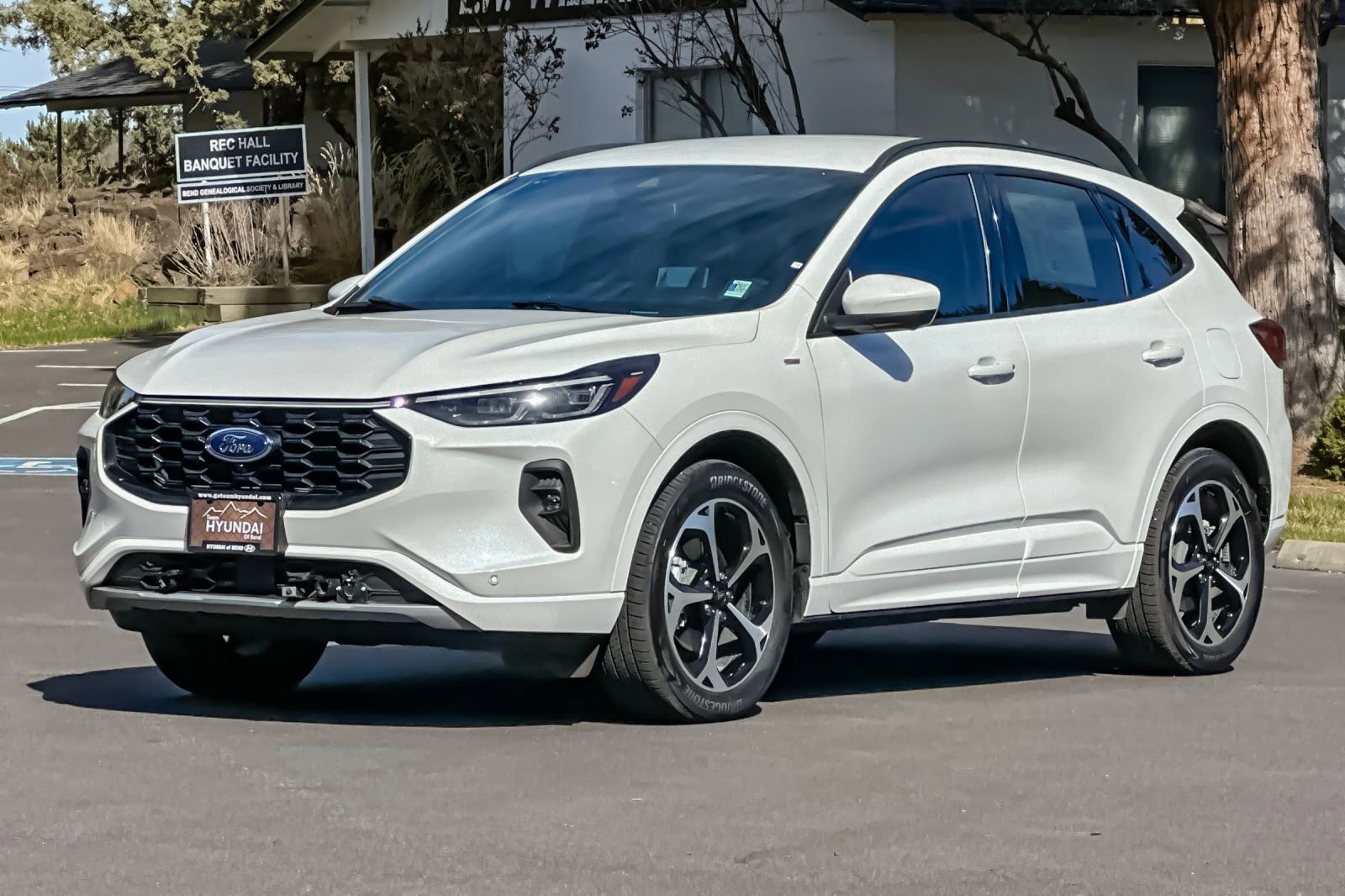 Used 2025 Ford Escape ST-Line Elite w/ Premium Technology Package image 9