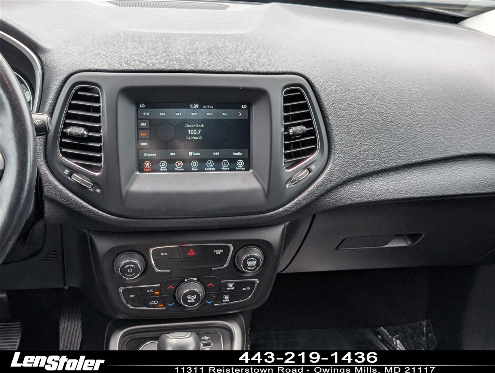 Used 2020 Jeep Compass Latitude w/ Popular Equipment Group AWD/4WD image 17