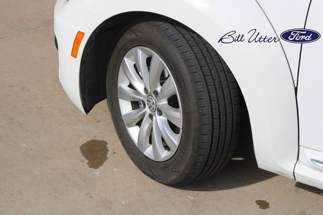 Used 2019 Volkswagen Beetle 2.0T S image 9