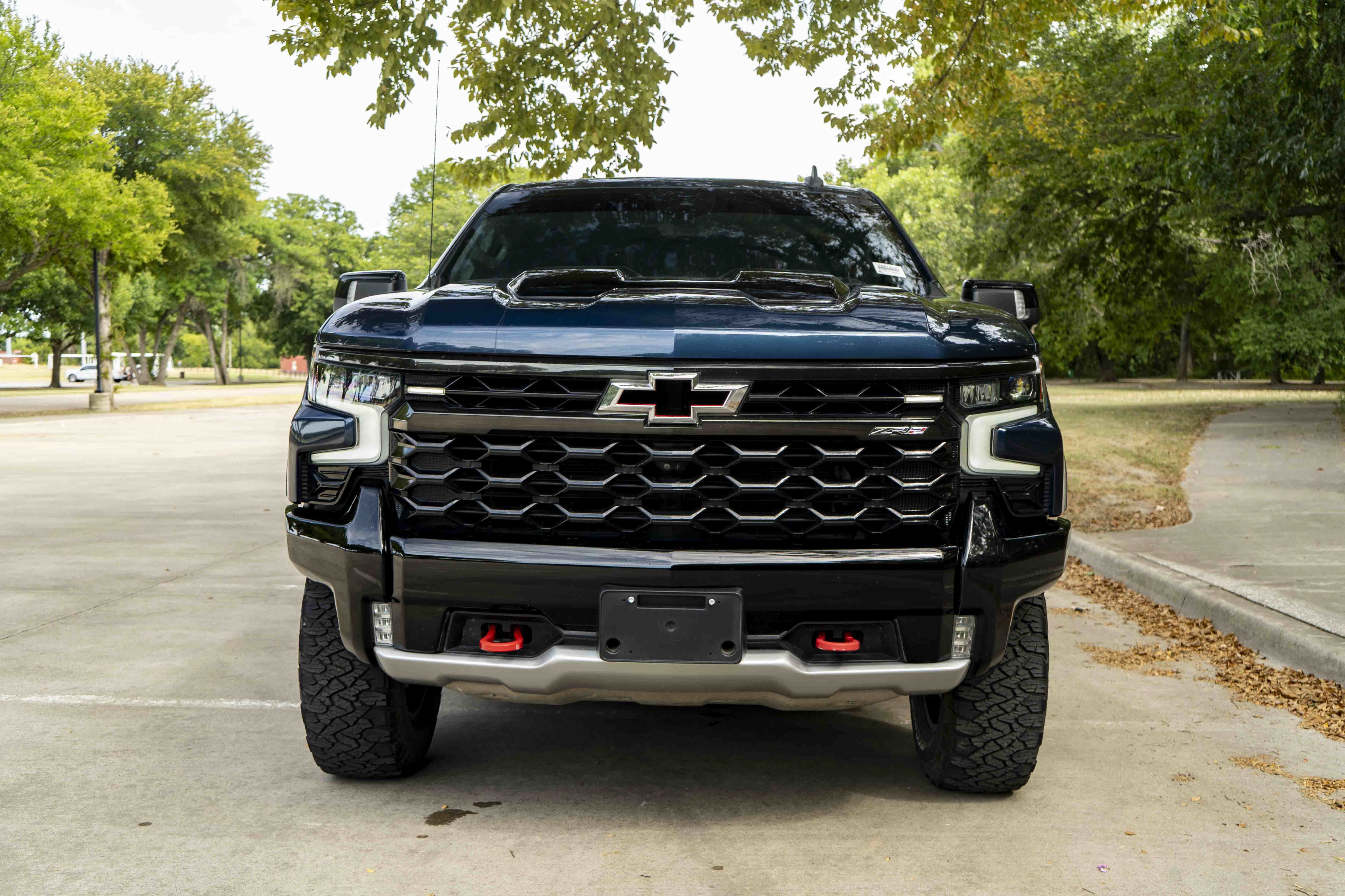 Used 2022 Chevrolet Silverado 1500 ZR2 w/ Technology Package AWD/4WD image 3