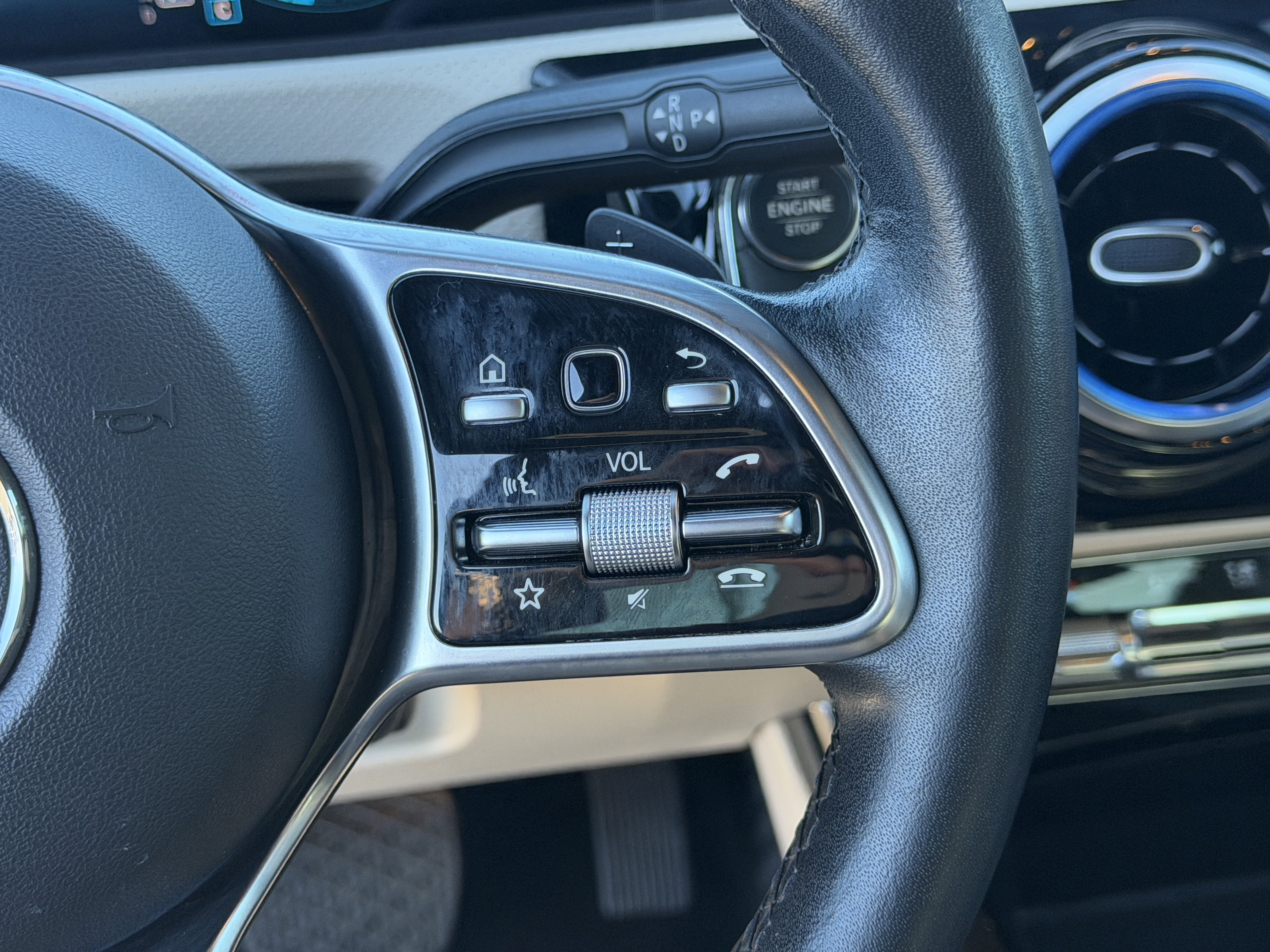 Certified 2020 Mercedes-Benz CLA 250 w/ Premium Package image 25