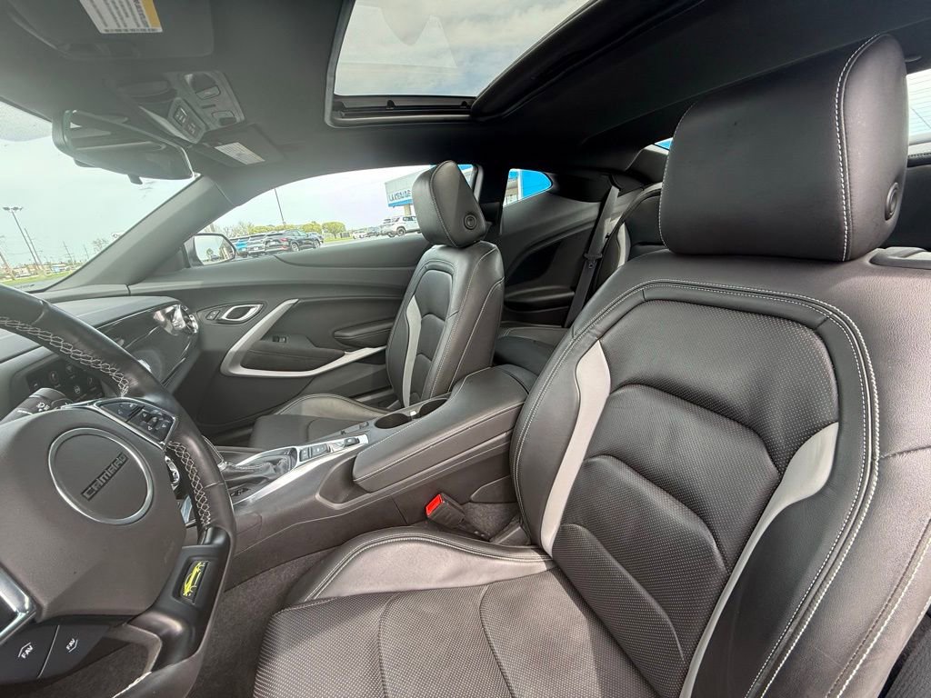 Used 2023 Chevrolet Camaro LT image 16