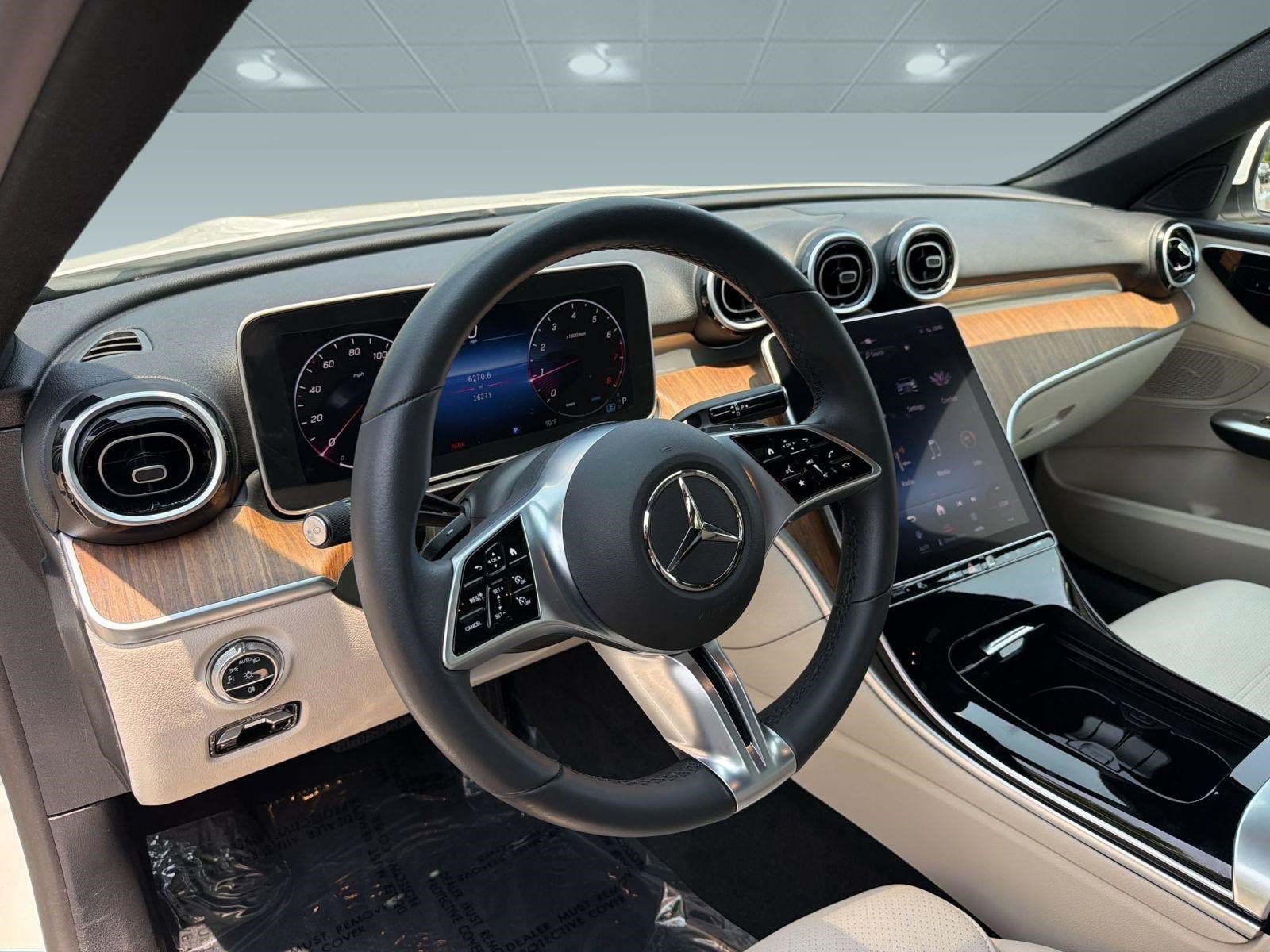 Used 2024 Mercedes-Benz C 300 4MATIC Sedan image 4