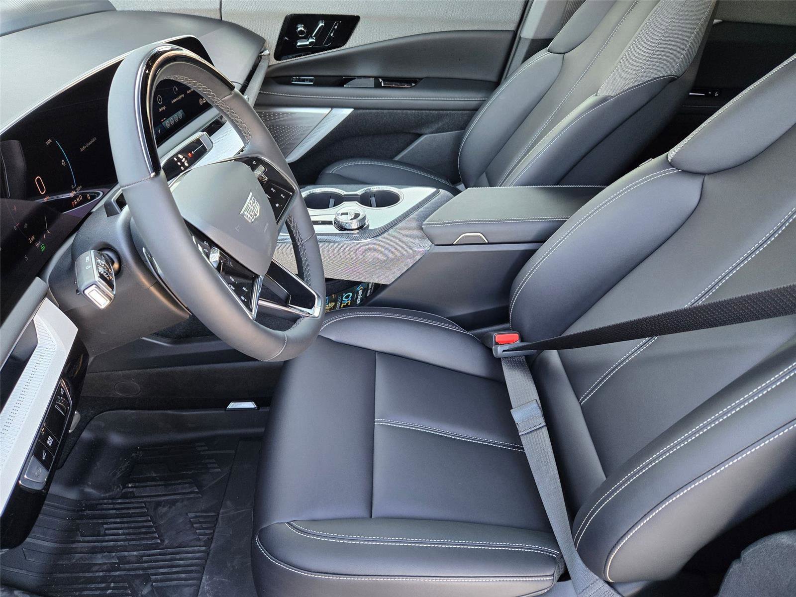 New 2026 Cadillac Optiq Luxury 1 w/ LPO, Floor Liner Package AWD/4WD image 11