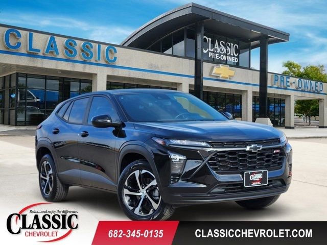 Used 2024 Chevrolet Trax RS image 1