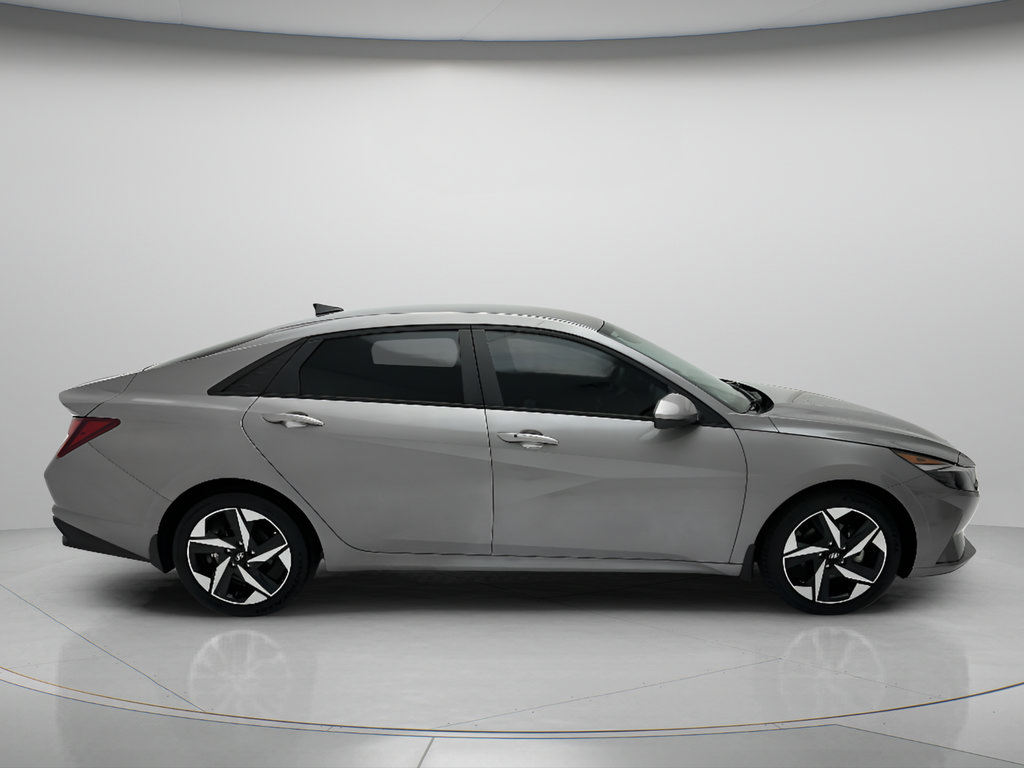 Used 2023 Hyundai Elantra SEL w/ Convenience Package FWD image 6