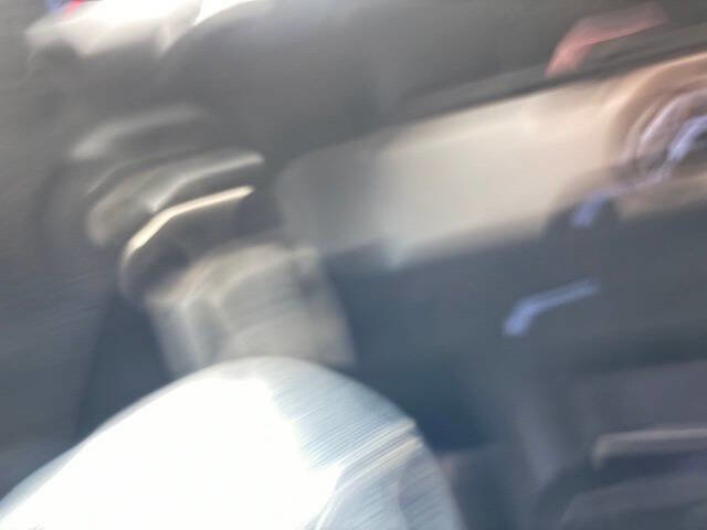 Used 2016 Toyota Tacoma SR image 5