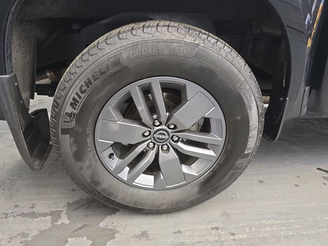 Used 2025 Nissan Frontier SV RWD image 20