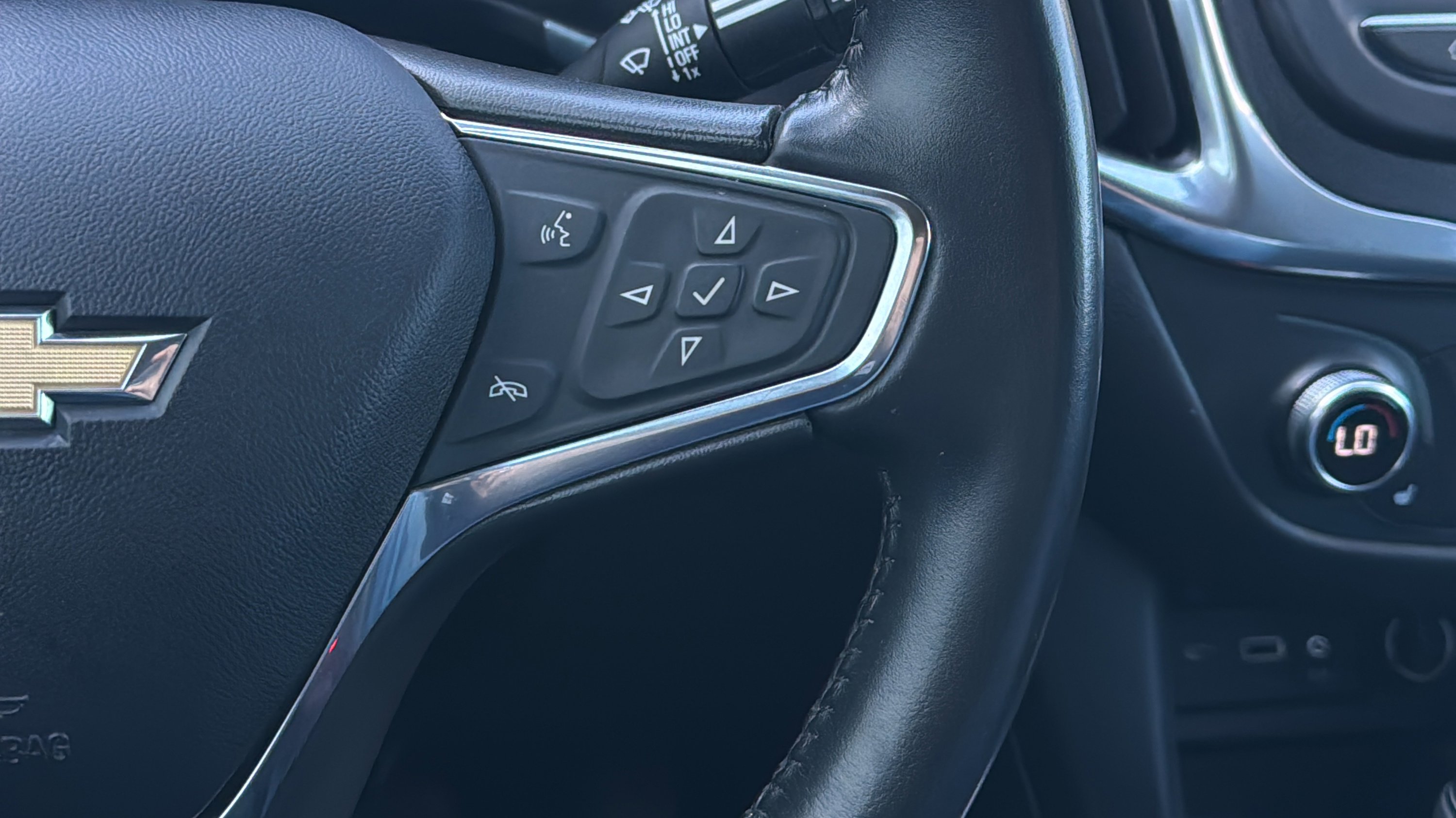 Used 2021 Chevrolet Equinox LT image 12