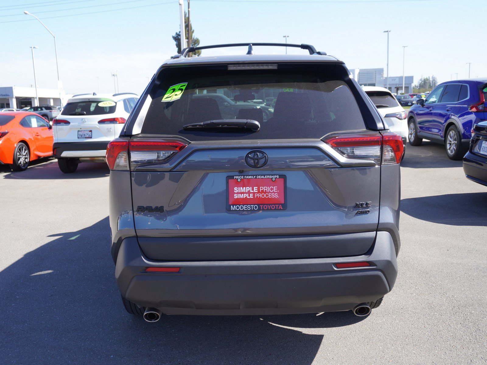 Used 2025 Toyota RAV4 XLE w/ Convenience Package AWD/4WD image 9