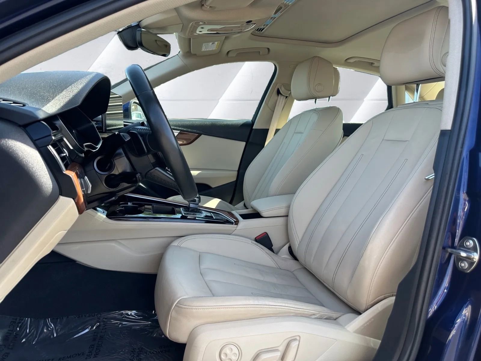 Used 2021 Audi A4 2.0T Premium w/ Convenience Package image 9