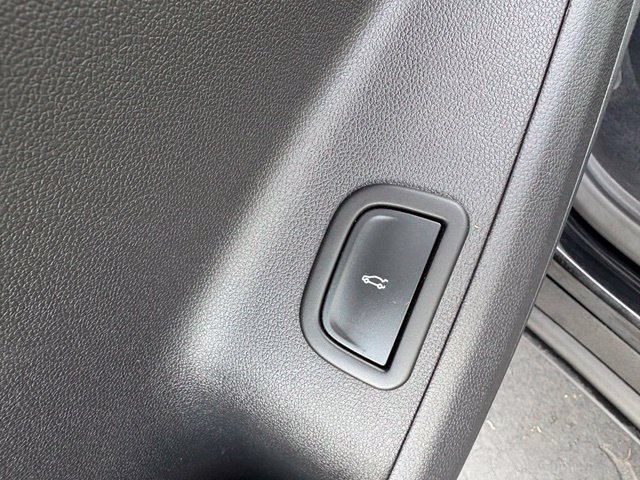 Used 2026 Chevrolet Traverse LT AWD/4WD image 23