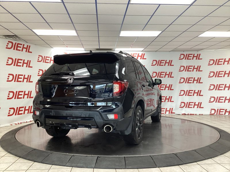 Used 2024 Honda Passport Black Edition image 7