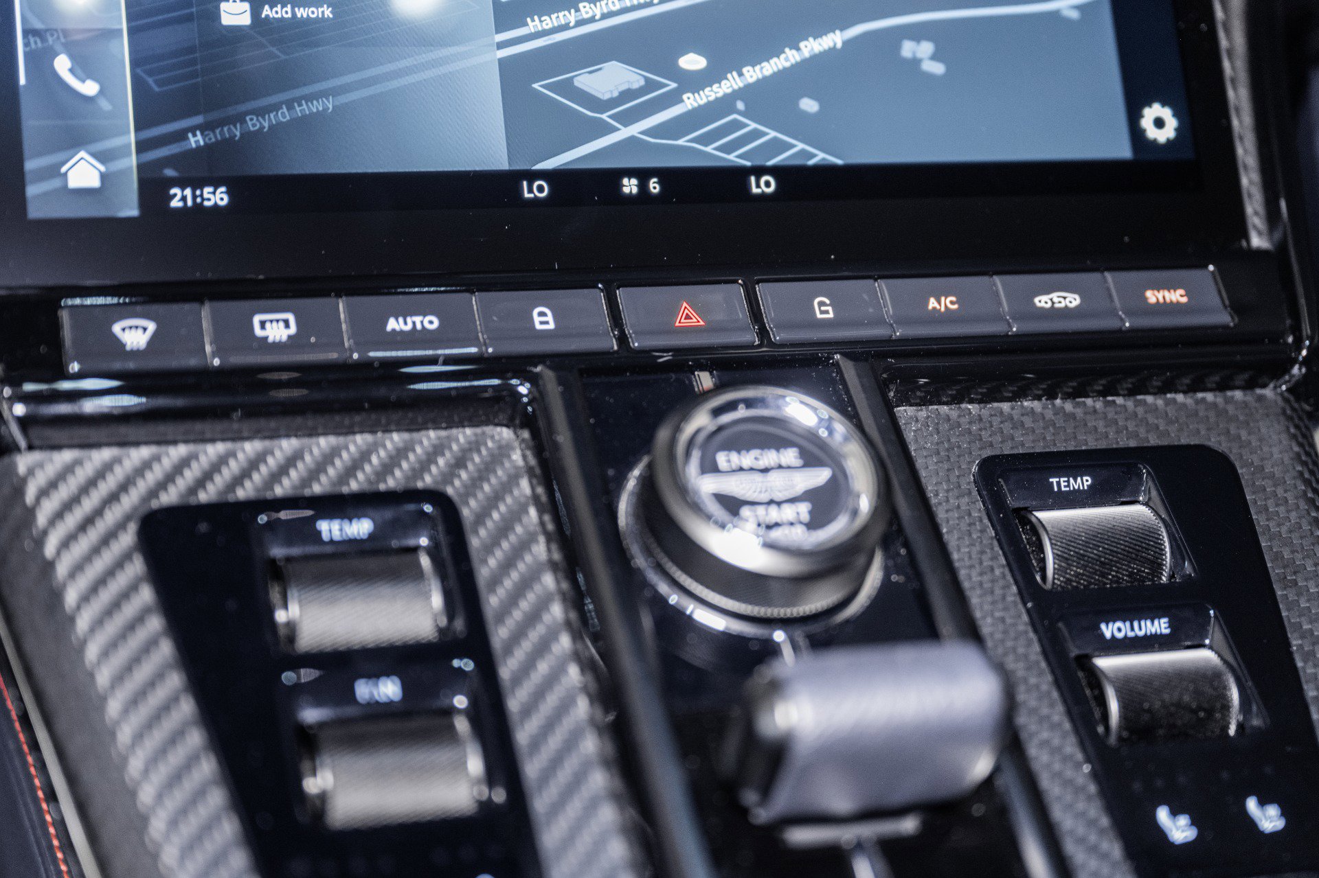 Used 2025 Aston Martin V8 Vantage Coupe image 26