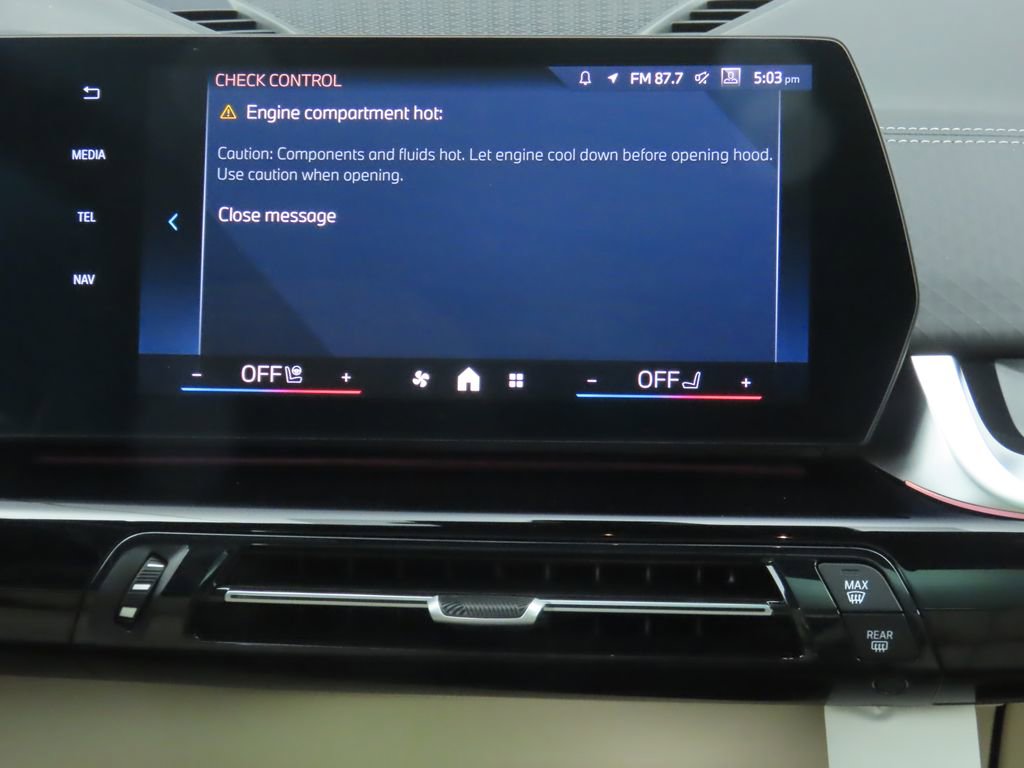 Certified 2025 BMW X2 xDrive28i w/ Premium Package image 14