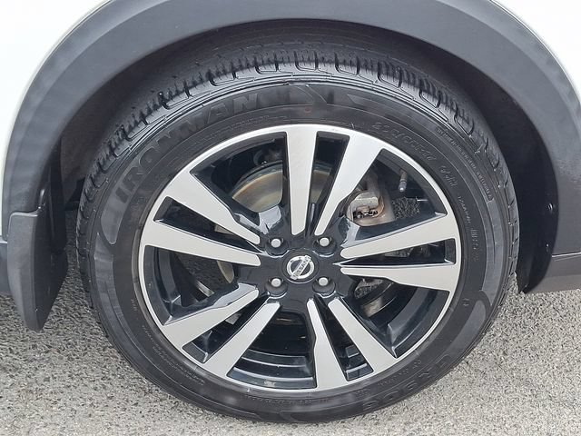 Used 2019 Nissan Kicks SR w/ SR Premium Package FWD image 8