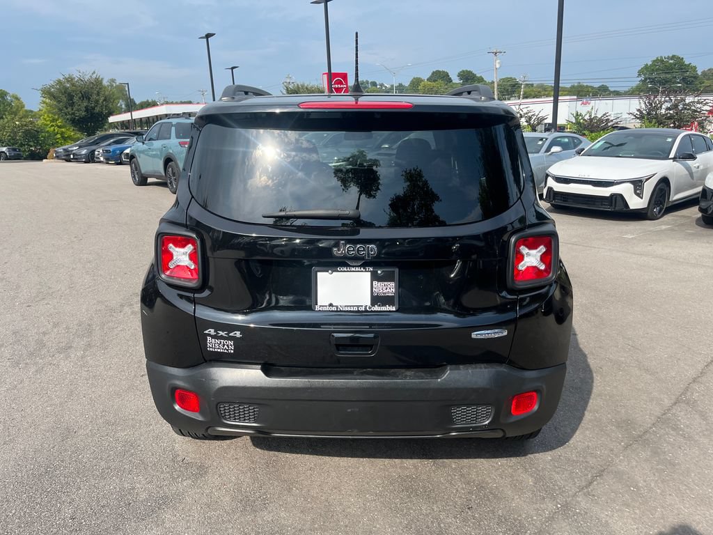 Used 2019 Jeep Renegade Latitude w/ Cold Weather Group AWD/4WD image 5