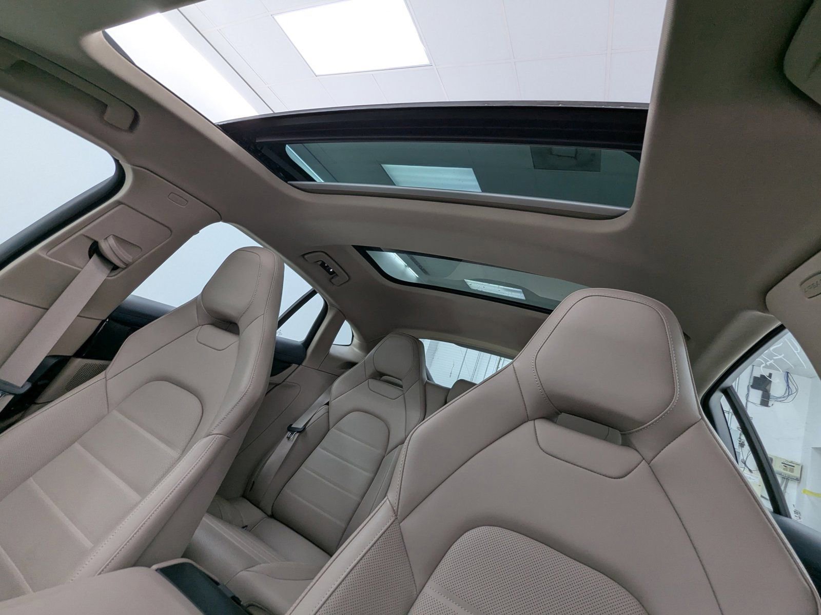 Certified 2024 Porsche Panamera 4 image 16