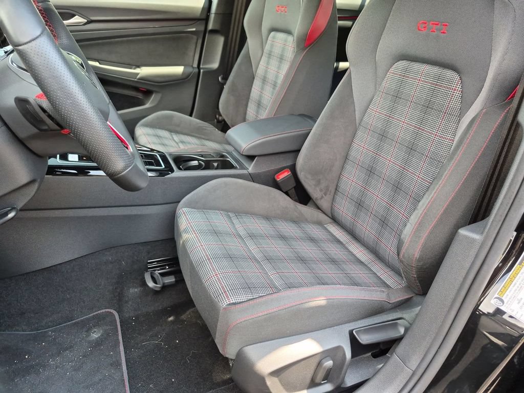 Certified 2024 Volkswagen GTI SE FWD image 10