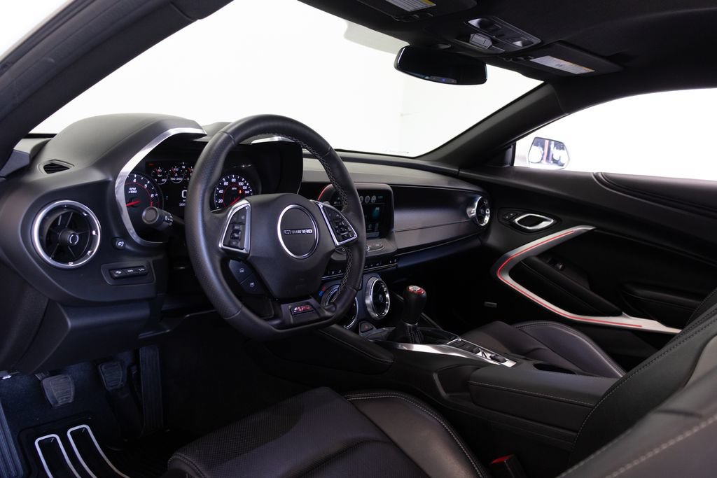 Used 2018 Chevrolet Camaro SS RWD image 19