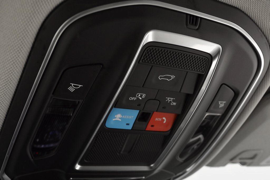 Certified 2022 Jeep Grand Cherokee Limited image 31