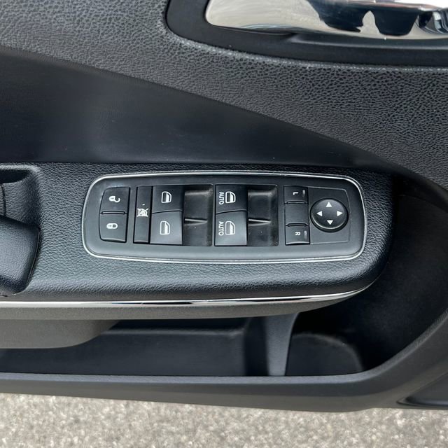 Used 2011 Dodge Charger Rallye image 13