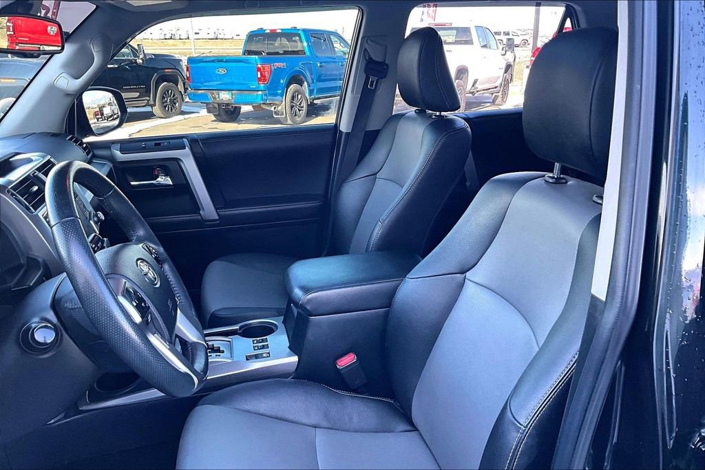 Used 2022 Toyota 4Runner SR5 Premium w/ Moonroof Package image 25