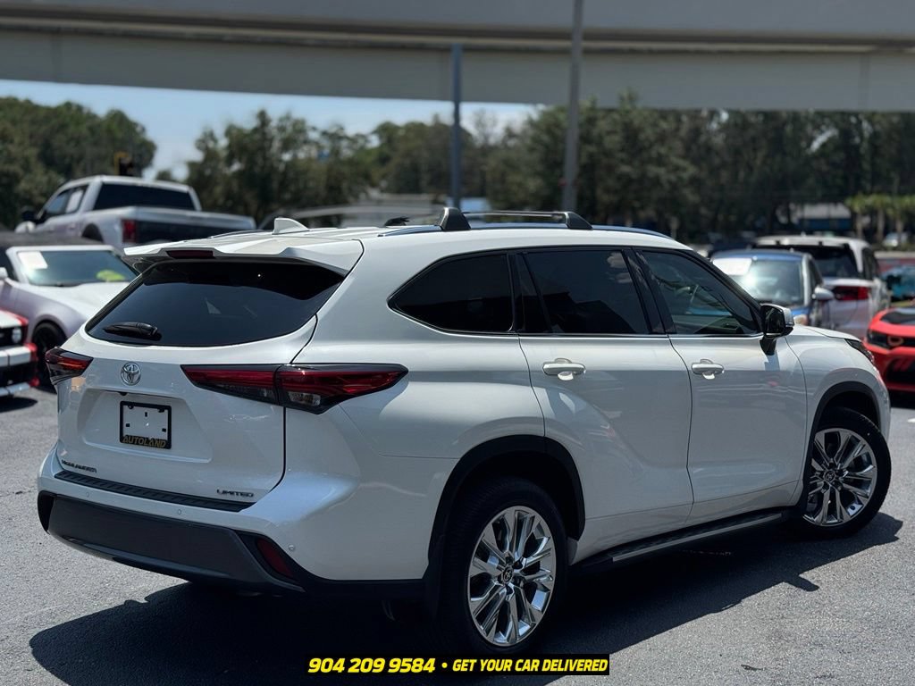 Used 2021 Toyota Highlander Limited FWD image 7