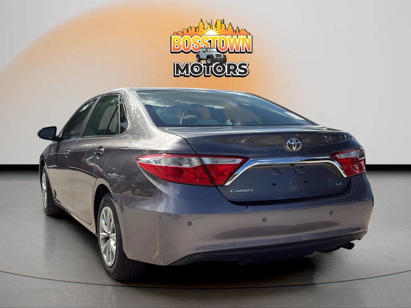 Used 2017 Toyota Camry LE FWD image 5