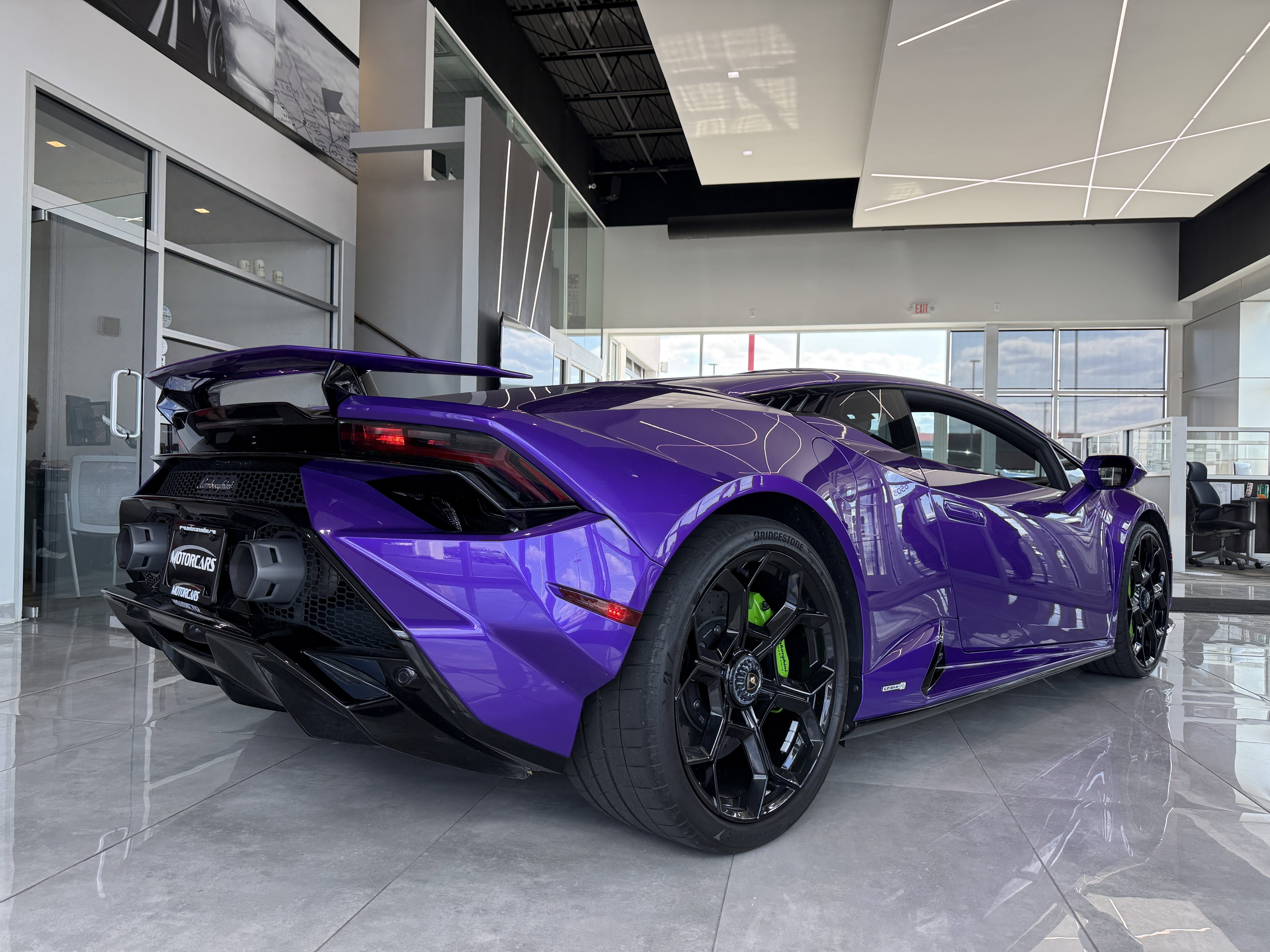 Used 2023 Lamborghini Huracan Tecnica image 14