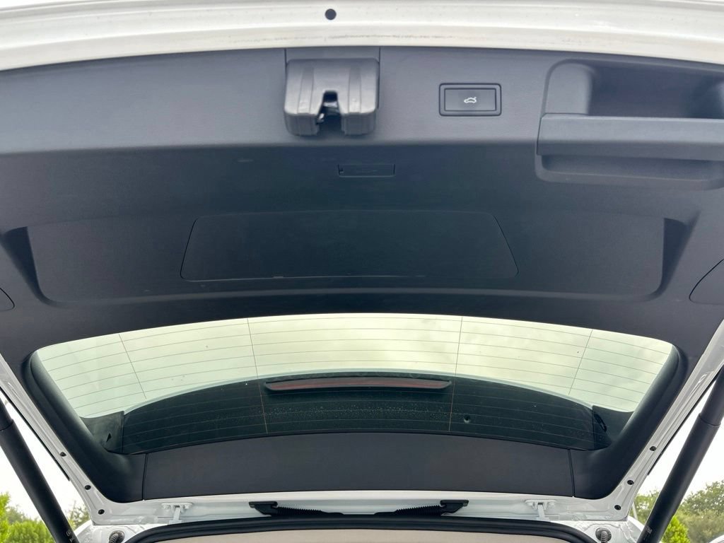 Certified 2026 Volkswagen Atlas SE w/ Panoramic Sunroof Package FWD image 52