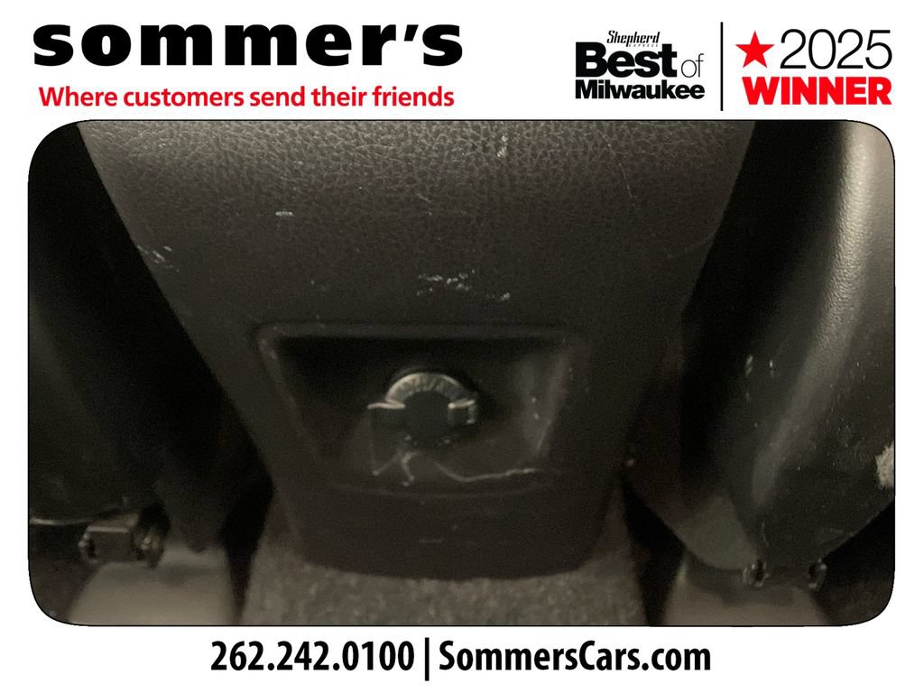 Used 2017 Toyota RAV4 XLE AWD/4WD image 24