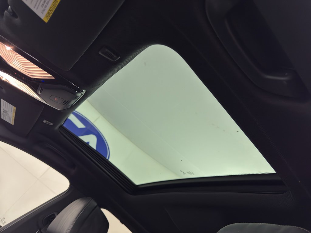 Used 2020 BMW M550i xDrive w/ Executive Package image 28