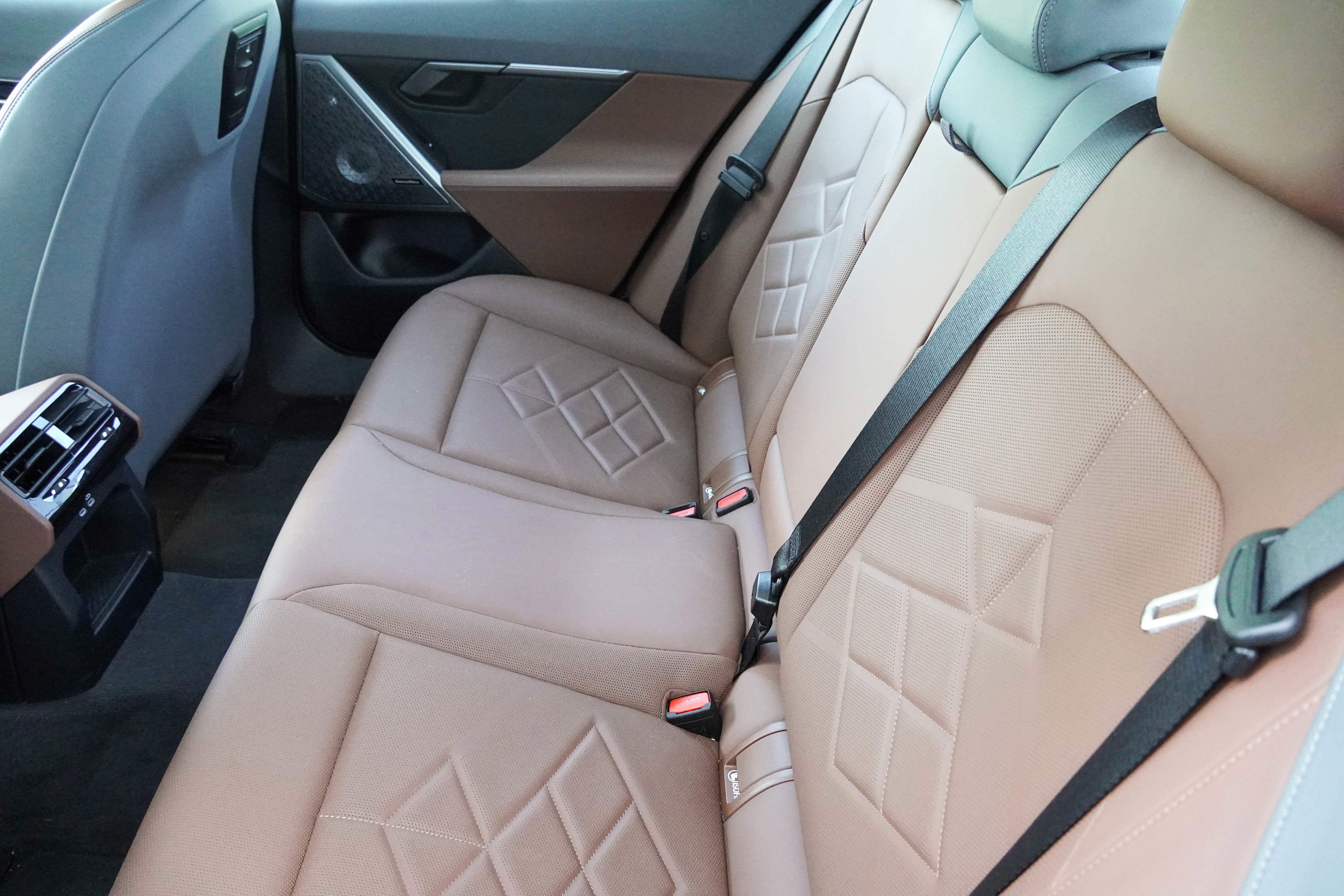 Certified 2024 BMW i5 M60 w/ Executive Package image 34